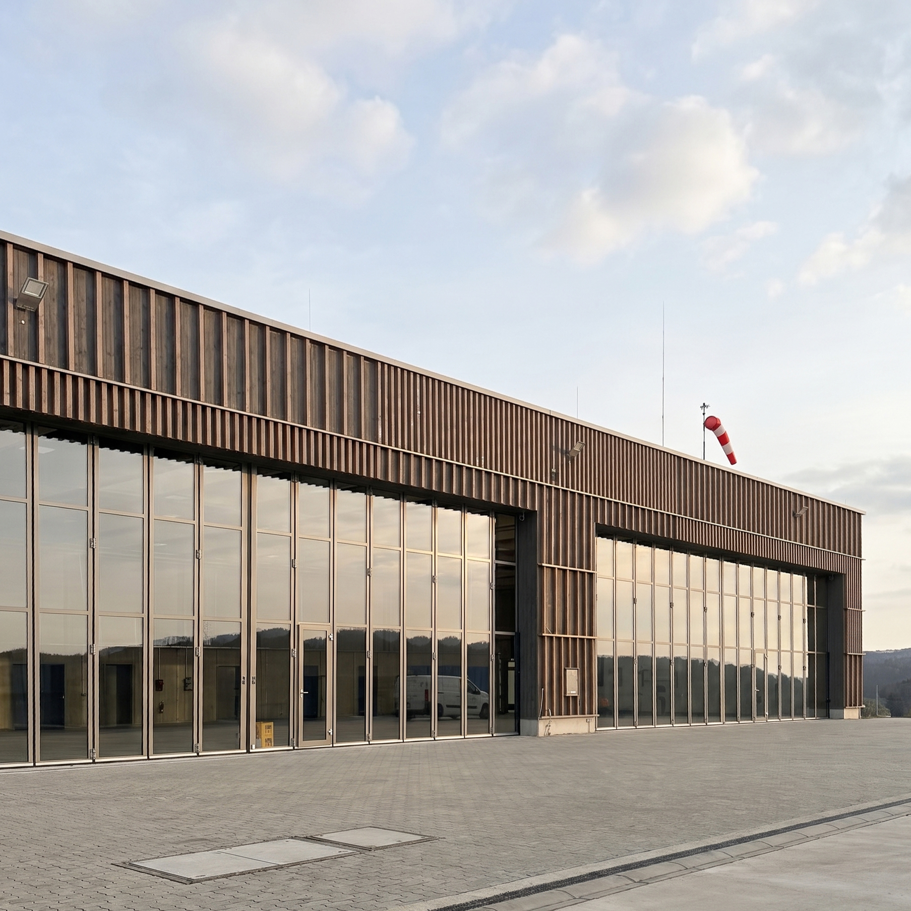 ADAC Luftrettungsstation Kühn Architekten
